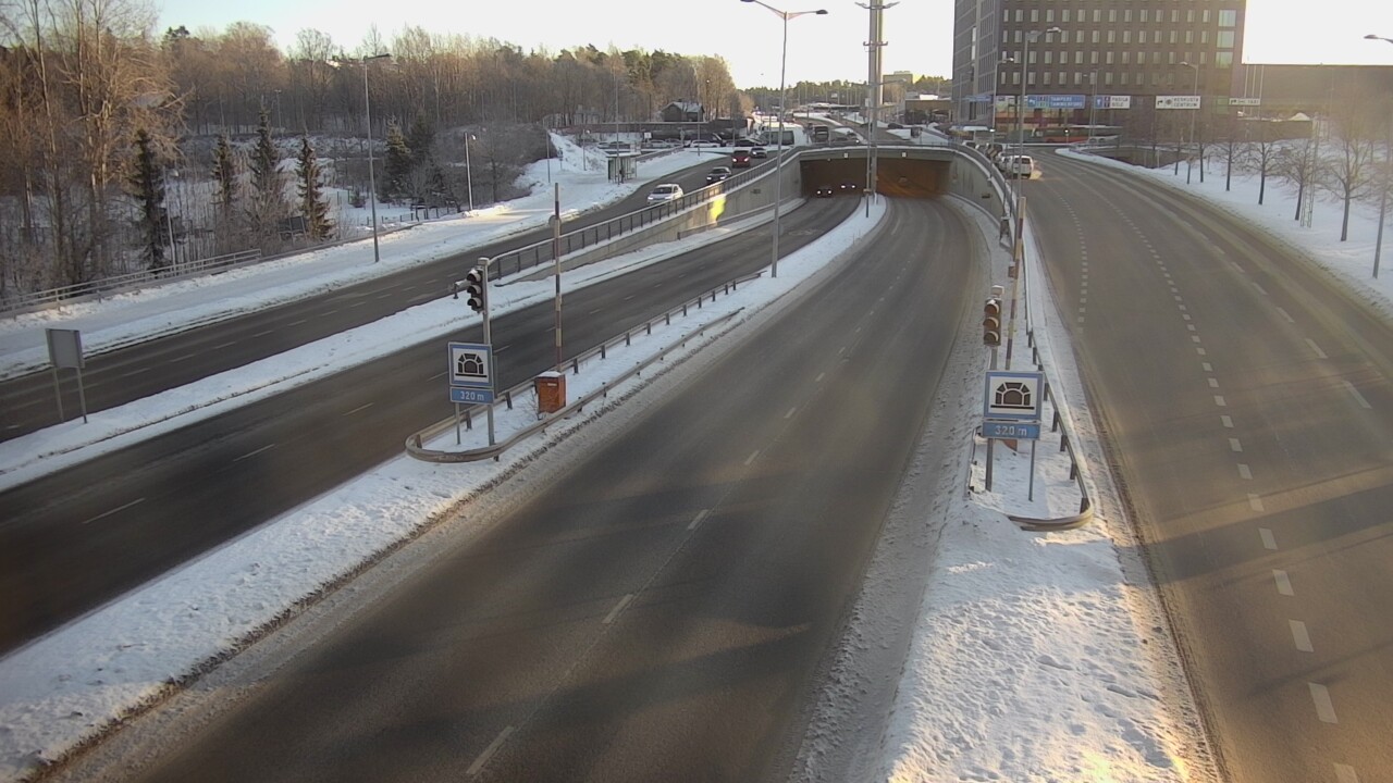 Kelikamerat Kuva Tie 100 Helsinki Hakamäentie, Kivihaan tunneli, länsi, Helsinki, Uusimaa