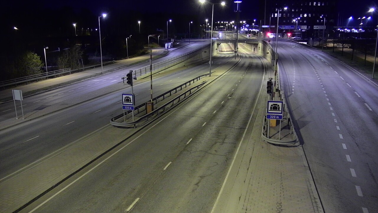 Weather Camera Image Road 100 Helsinki Hakamäentie, Kivihaan tunneli, länsi, Helsinki, Uusimaa
