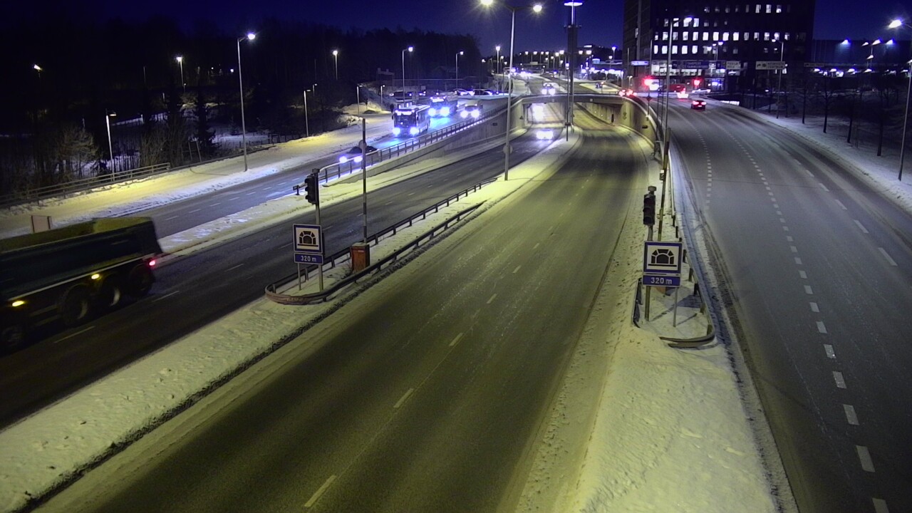 Kelikamerat Kuva Tie 100 Helsinki Hakamäentie, Kivihaan tunneli, länsi, Helsinki, Uusimaa