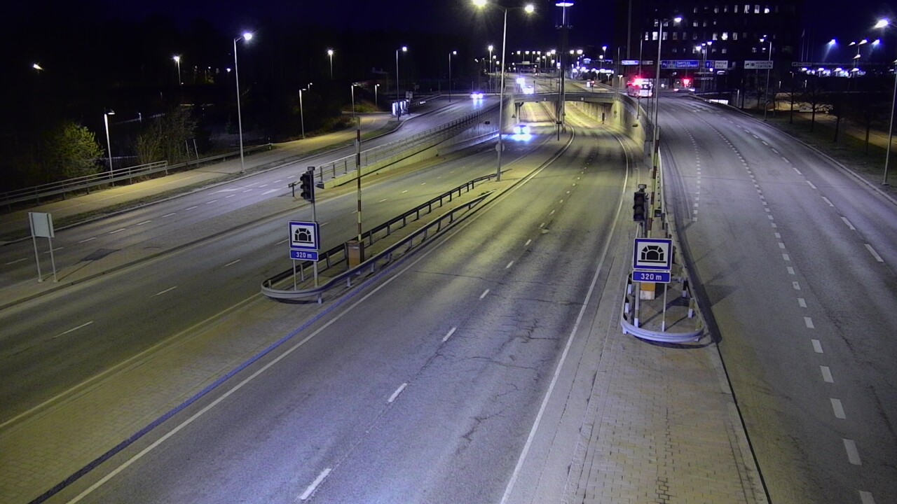 Weather Camera Image Road 100 Helsinki Hakamäentie, Kivihaan tunneli, länsi, Helsinki, Uusimaa