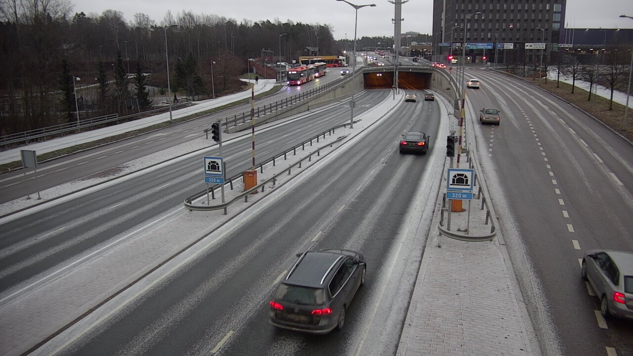 Kelikamerat Kuva Tie 100 Helsinki Hakamäentie, Kivihaan tunneli, länsi, Helsinki, Uusimaa