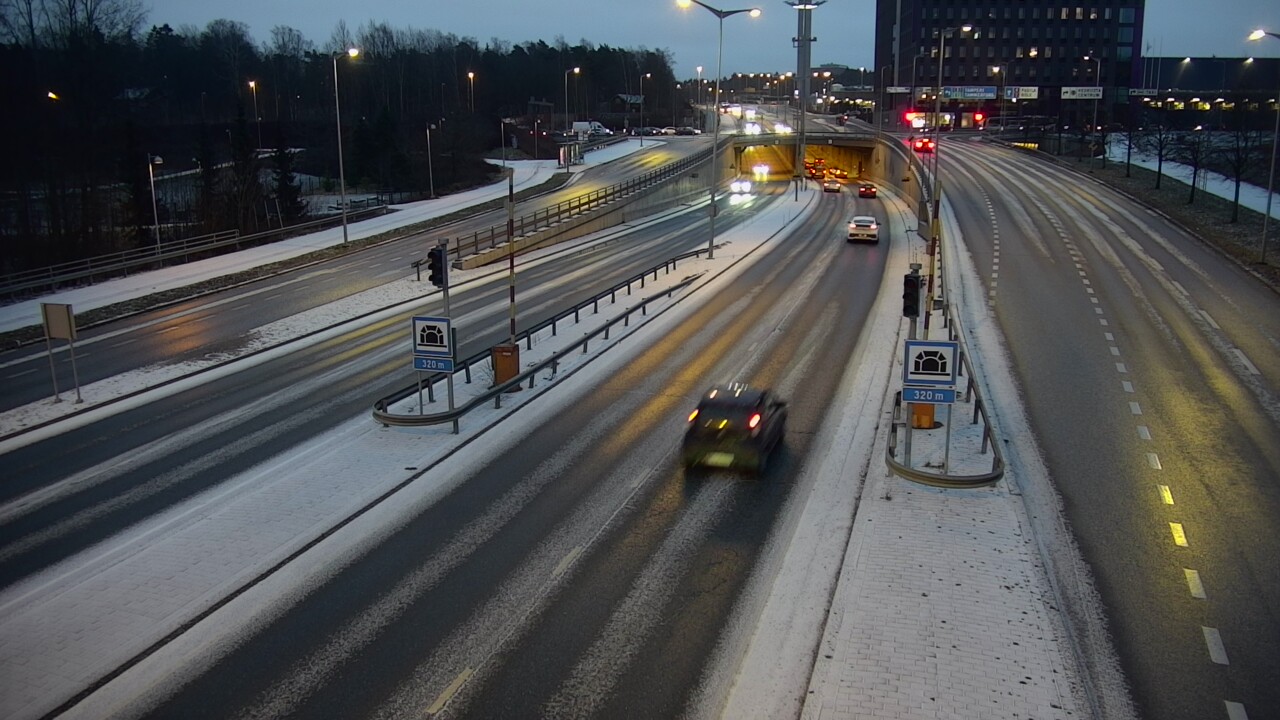 Kelikamerat Kuva Tie 100 Helsinki Hakamäentie, Kivihaan tunneli, länsi, Helsinki, Uusimaa