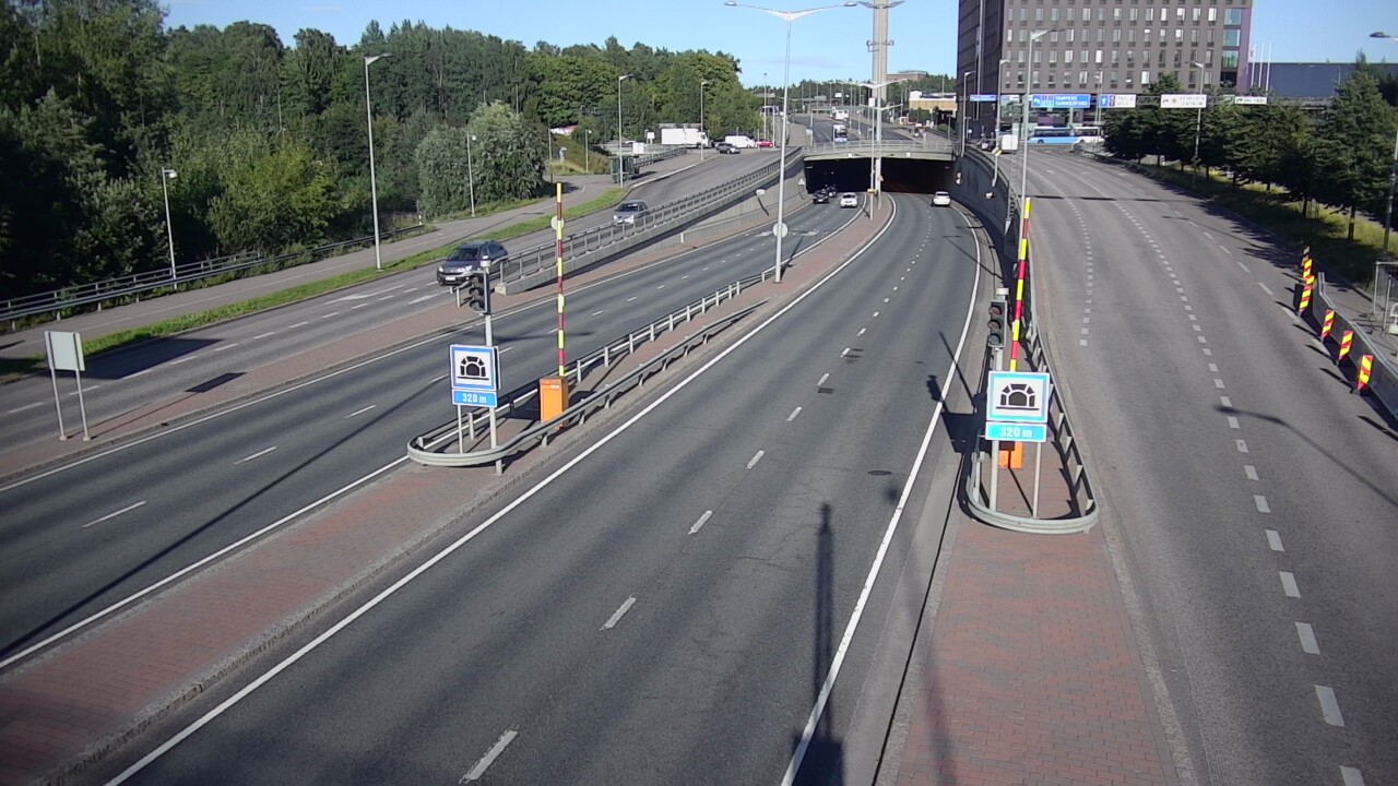 Kelikamerat Kuva Tie 100 Helsinki Hakamäentie, Kivihaan tunneli, länsi, Helsinki, Uusimaa