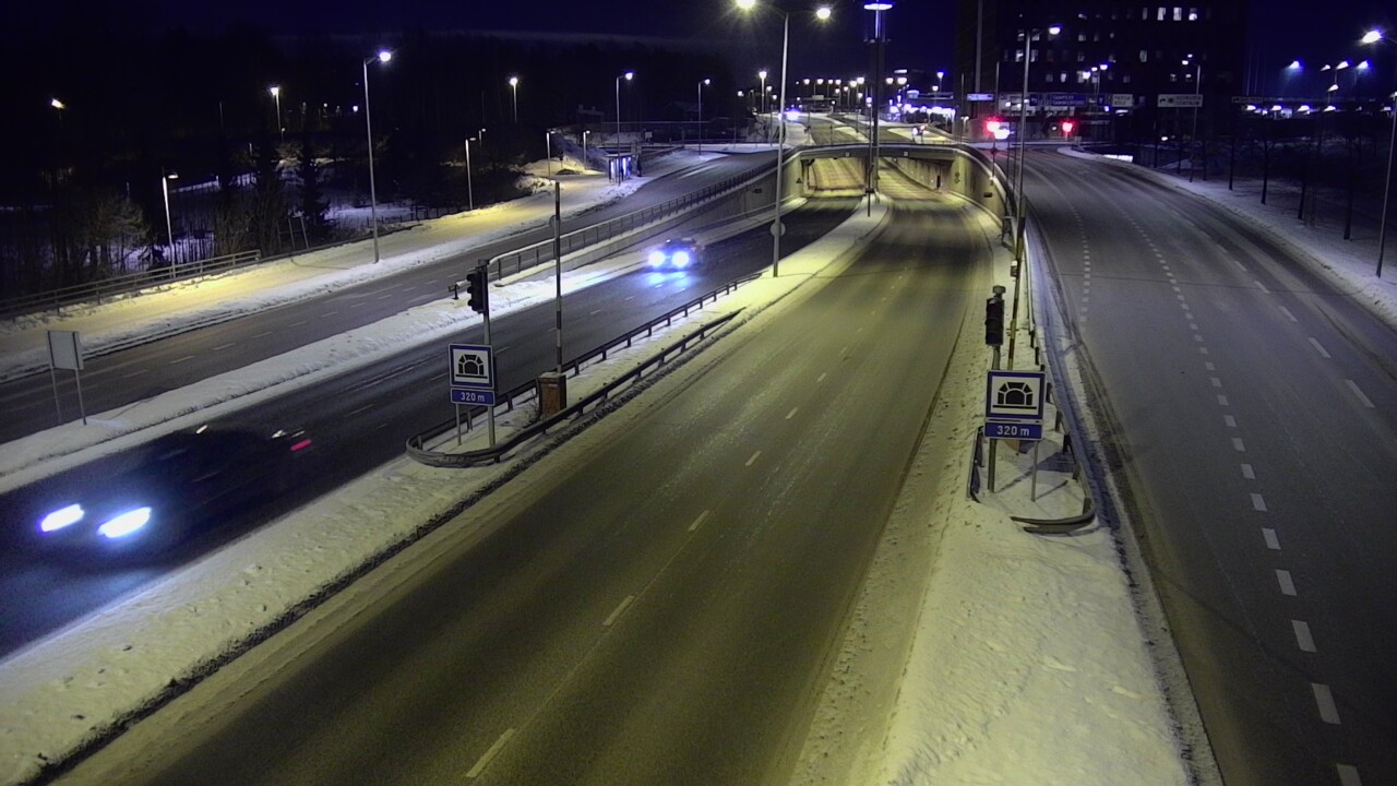 Kelikamerat Kuva Tie 100 Helsinki Hakamäentie, Kivihaan tunneli, länsi, Helsinki, Uusimaa