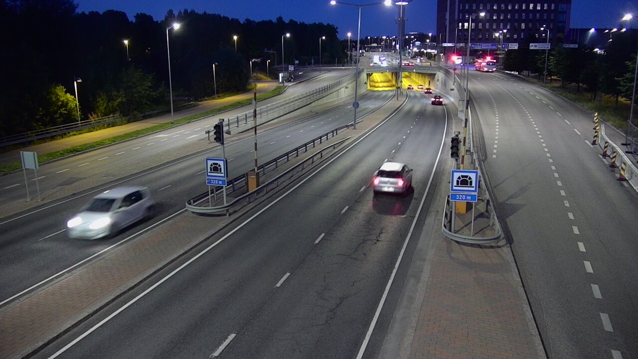 Kelikamerat Kuva Tie 100 Helsinki Hakamäentie, Kivihaan tunneli, länsi, Helsinki, Uusimaa
