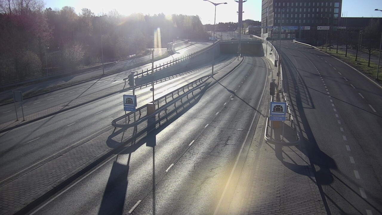 Kelikamerat Kuva Tie 100 Helsinki Hakamäentie, Kivihaan tunneli, länsi, Helsinki, Uusimaa