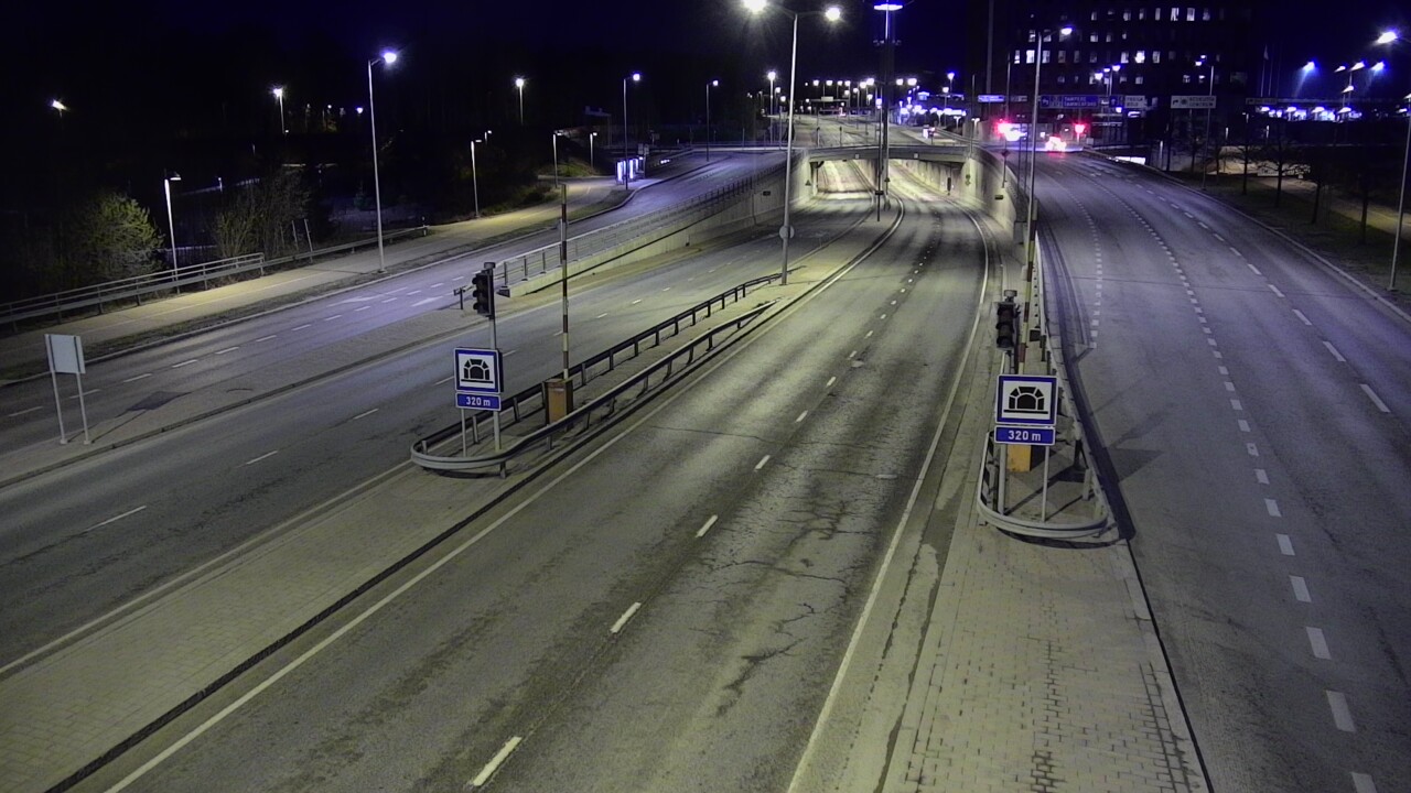 Kelikamerat Kuva Tie 100 Helsinki Hakamäentie, Kivihaan tunneli, länsi, Helsinki, Uusimaa