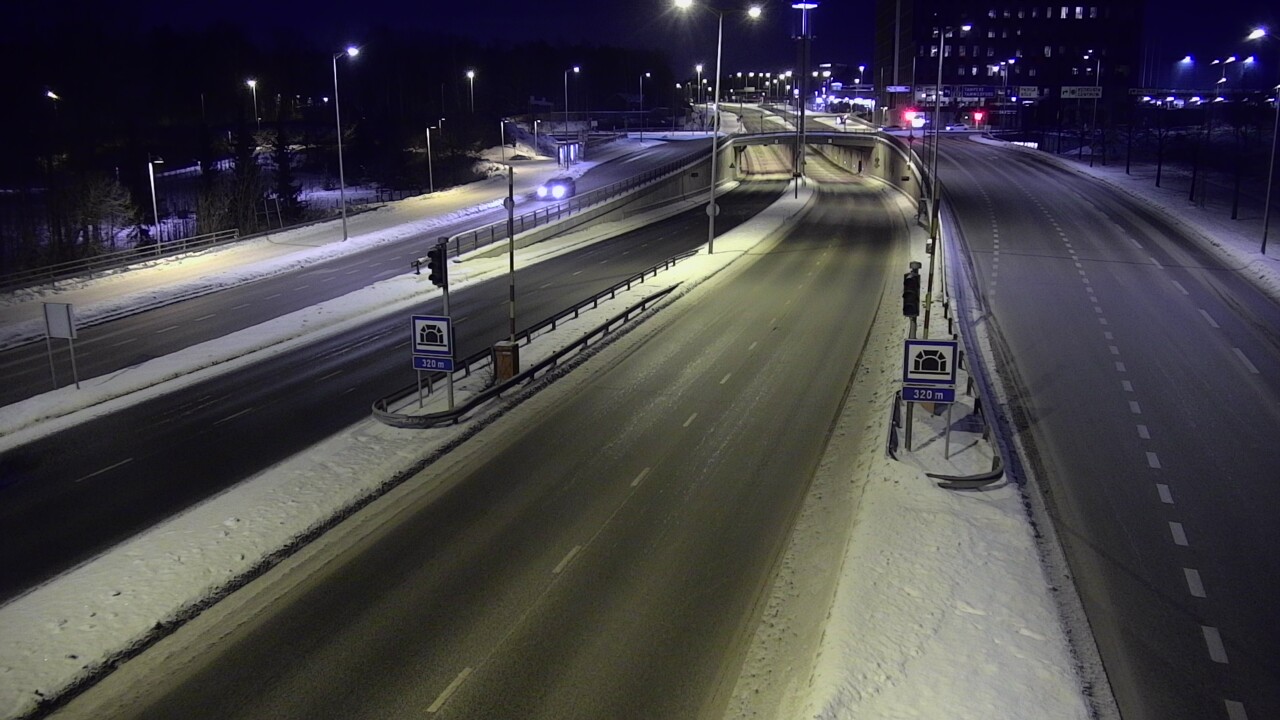 Kelikamerat Kuva Tie 100 Helsinki Hakamäentie, Kivihaan tunneli, länsi, Helsinki, Uusimaa