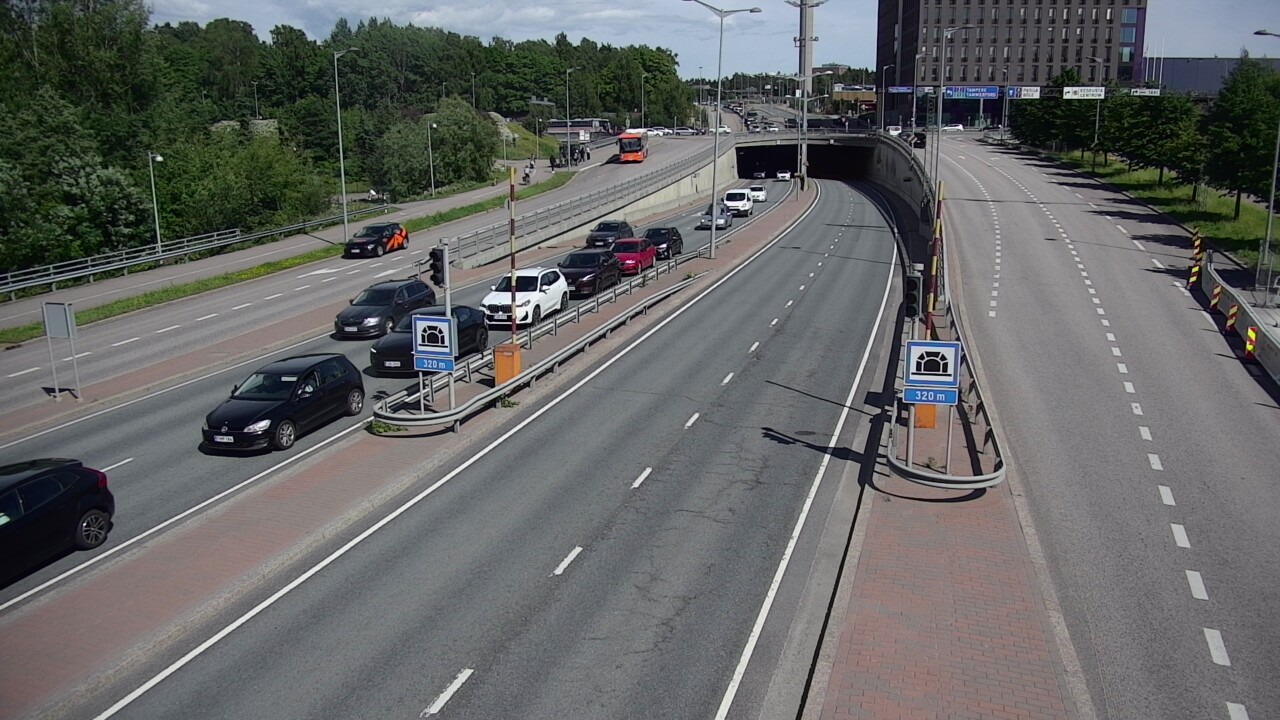 Kelikamerat Kuva Tie 100 Helsinki Hakamäentie, Kivihaan tunneli, länsi, Helsinki, Uusimaa