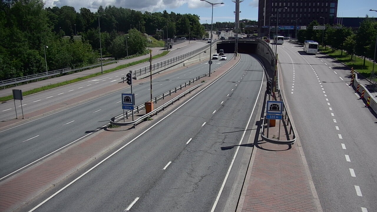 Kelikamerat Kuva Tie 100 Helsinki Hakamäentie, Kivihaan tunneli, länsi, Helsinki, Uusimaa