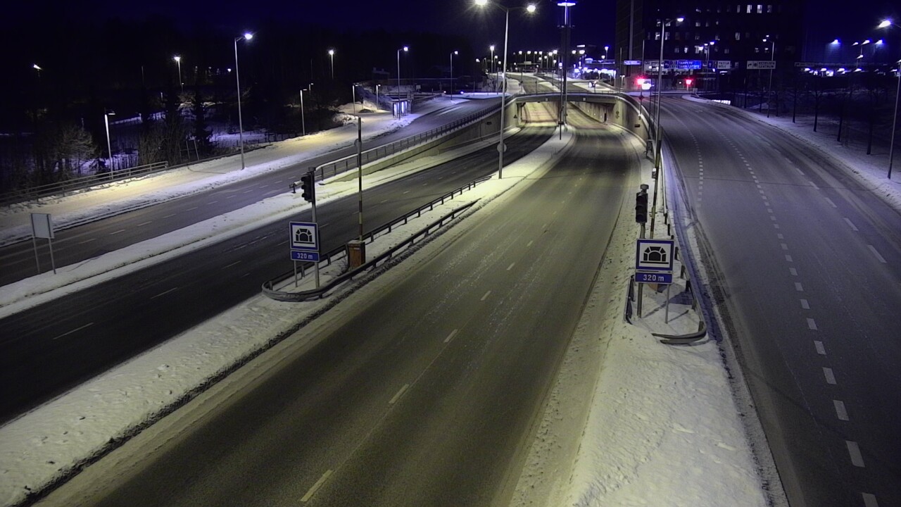 Kelikamerat Kuva Tie 100 Helsinki Hakamäentie, Kivihaan tunneli, länsi, Helsinki, Uusimaa