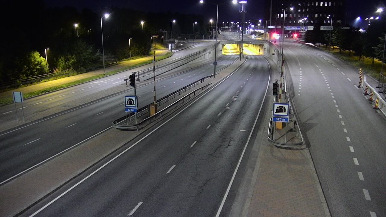 Kelikamerat Kuva Tie 100 Helsinki Hakamäentie, Kivihaan tunneli, länsi, Helsinki, Uusimaa