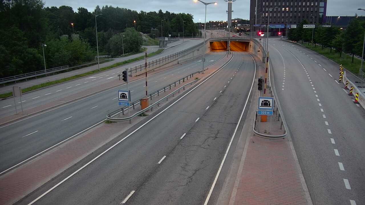 Kelikamerat Kuva Tie 100 Helsinki Hakamäentie, Kivihaan tunneli, länsi, Helsinki, Uusimaa