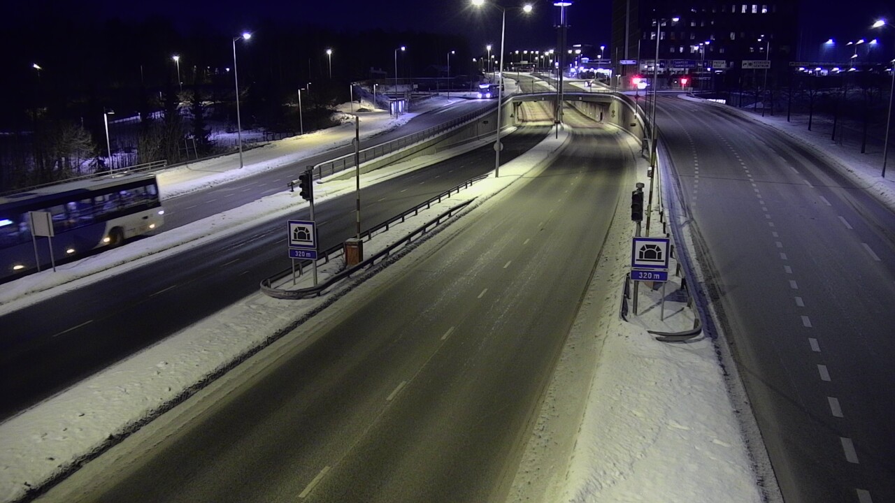 Kelikamerat Kuva Tie 100 Helsinki Hakamäentie, Kivihaan tunneli, länsi, Helsinki, Uusimaa