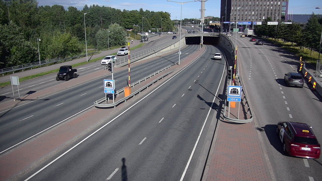 Kelikamerat Kuva Tie 100 Helsinki Hakamäentie, Kivihaan tunneli, länsi, Helsinki, Uusimaa