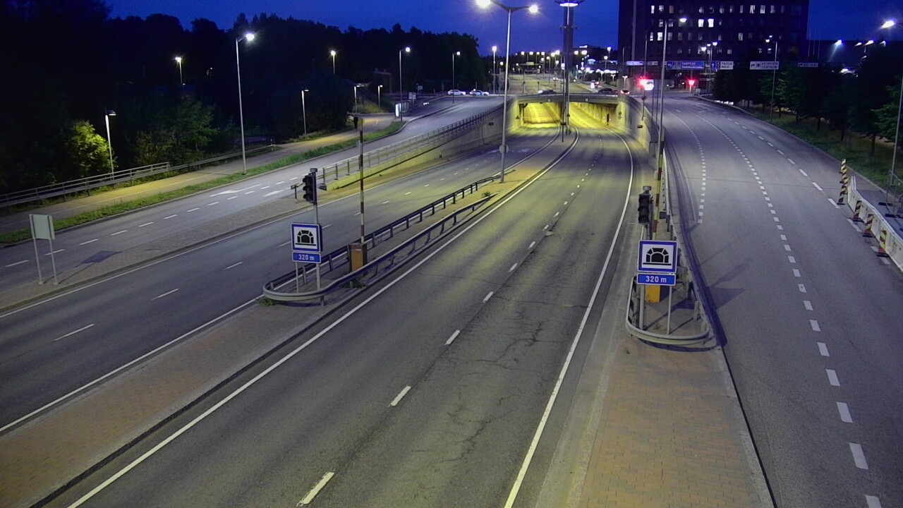 Kelikamerat Kuva Tie 100 Helsinki Hakamäentie, Kivihaan tunneli, länsi, Helsinki, Uusimaa