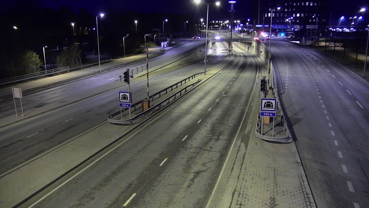 Kelikamerat Kuva Tie 100 Helsinki Hakamäentie, Kivihaan tunneli, länsi, Helsinki, Uusimaa