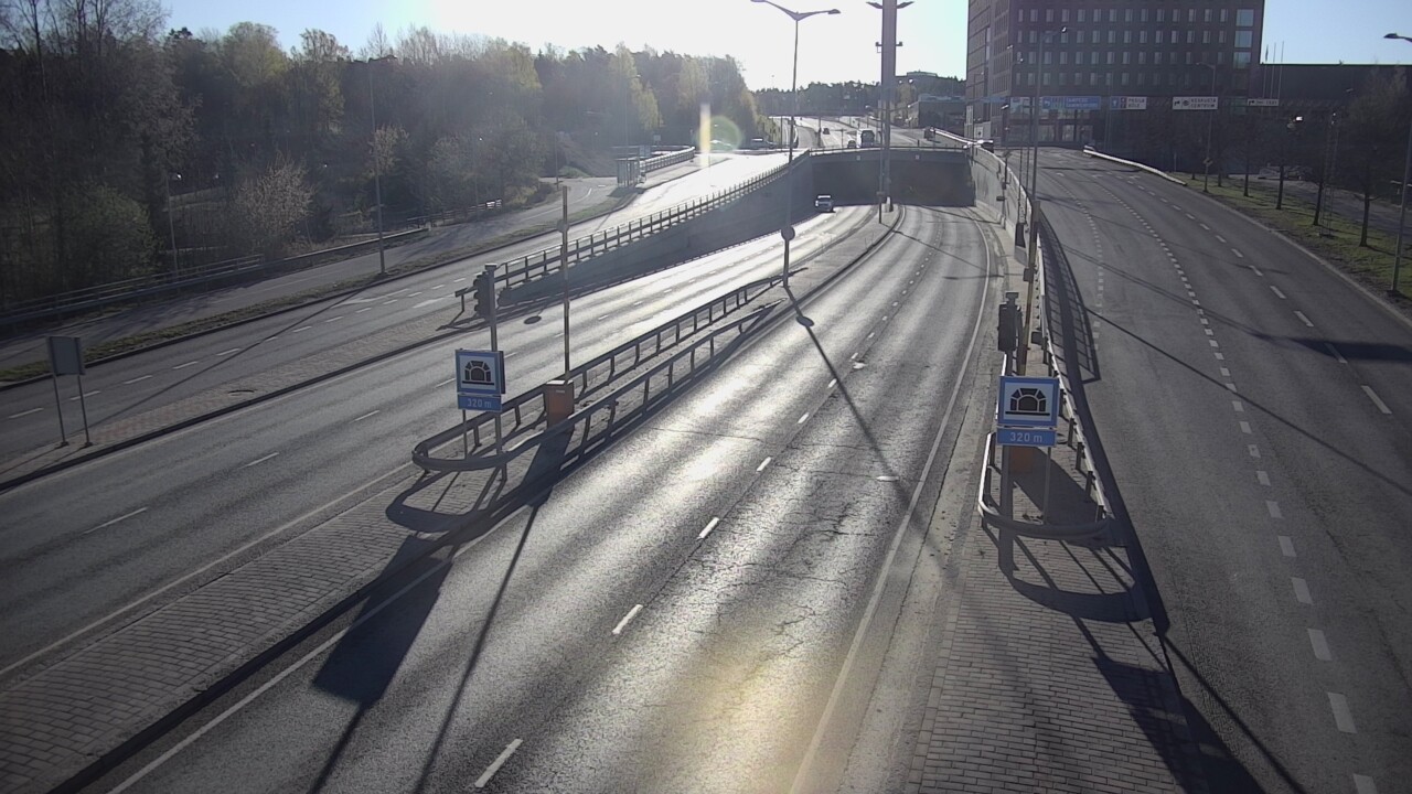 Kelikamerat Kuva Tie 100 Helsinki Hakamäentie, Kivihaan tunneli, länsi, Helsinki, Uusimaa