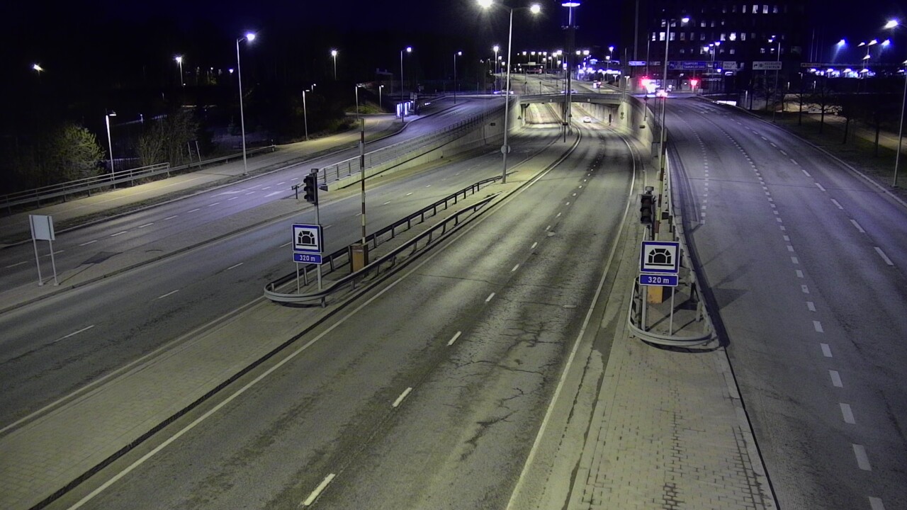 Kelikamerat Kuva Tie 100 Helsinki Hakamäentie, Kivihaan tunneli, länsi, Helsinki, Uusimaa