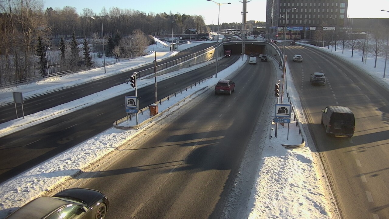 Kelikamerat Kuva Tie 100 Helsinki Hakamäentie, Kivihaan tunneli, länsi, Helsinki, Uusimaa