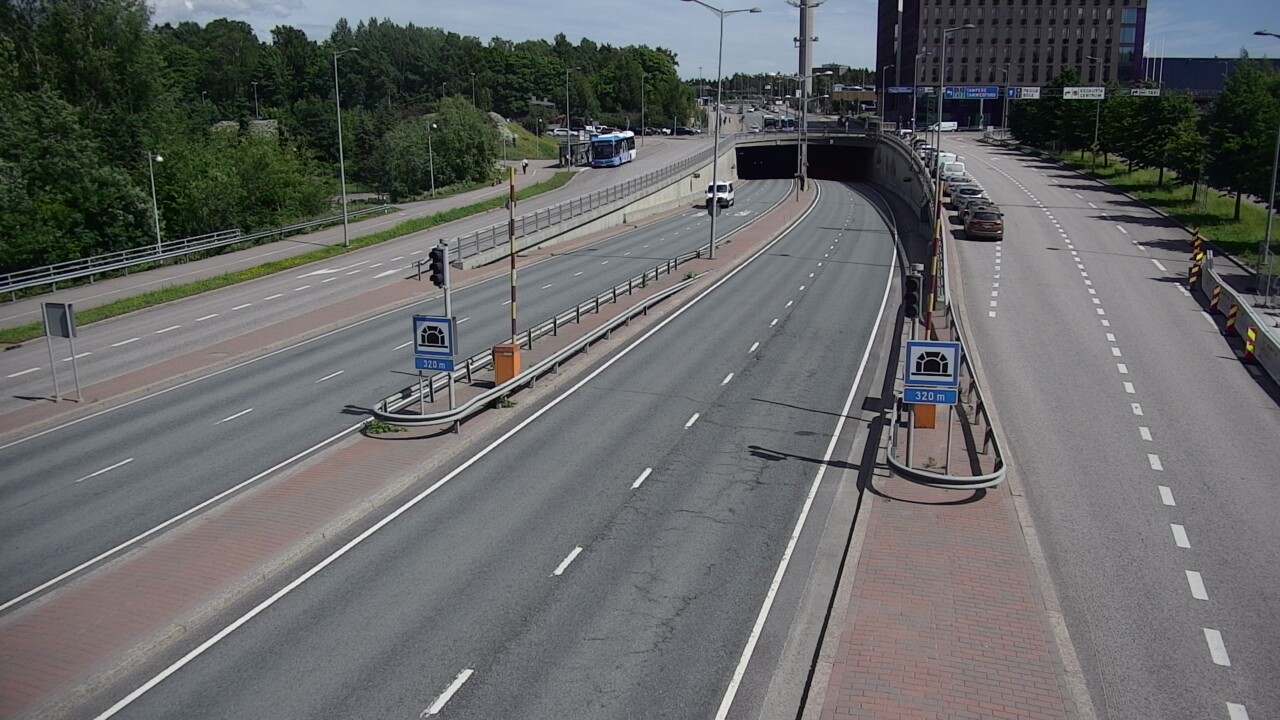 Kelikamerat Kuva Tie 100 Helsinki Hakamäentie, Kivihaan tunneli, länsi, Helsinki, Uusimaa