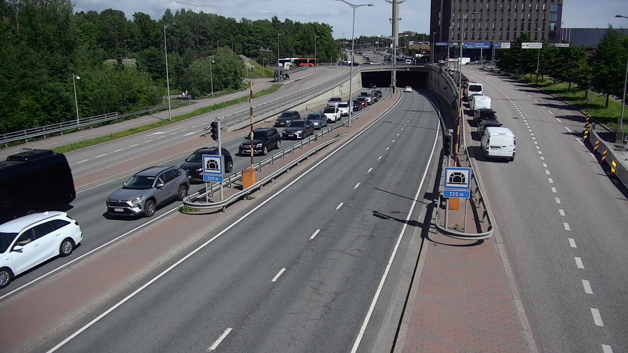 Kelikamerat Kuva Tie 100 Helsinki Hakamäentie, Kivihaan tunneli, länsi, Helsinki, Uusimaa