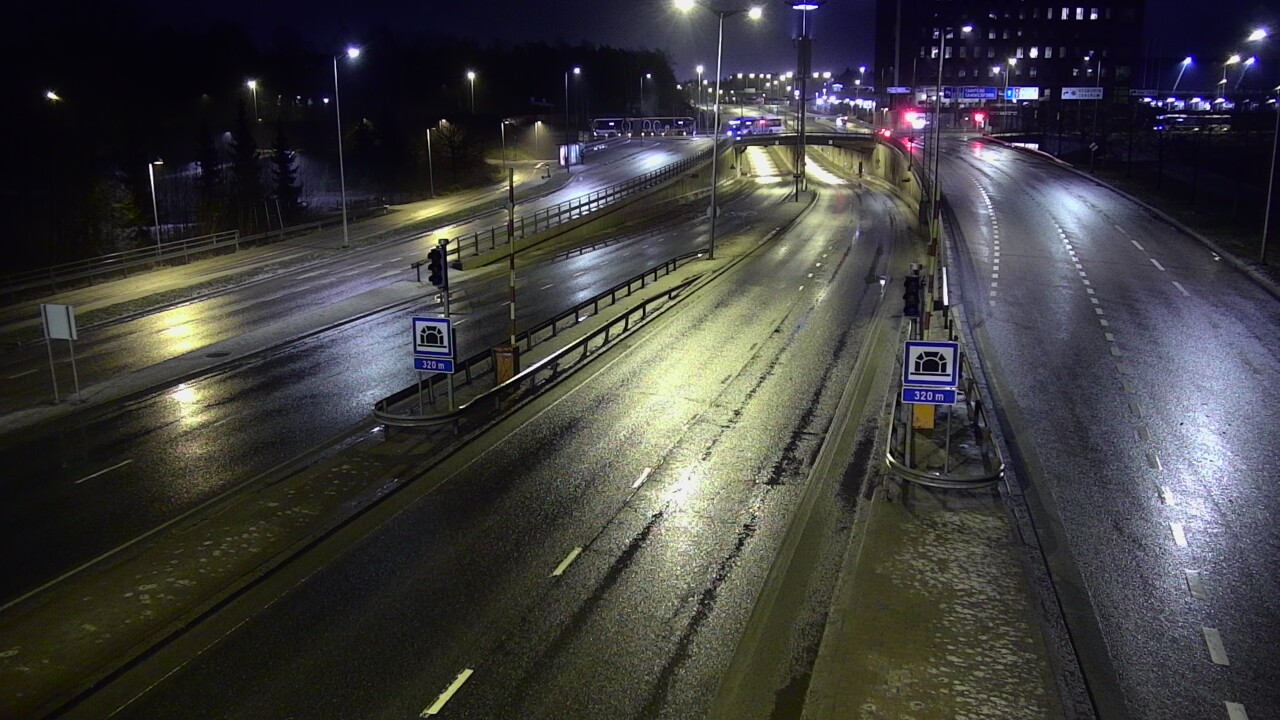 Kelikamerat Kuva Tie 100 Helsinki Hakamäentie, Kivihaan tunneli, länsi, Helsinki, Uusimaa