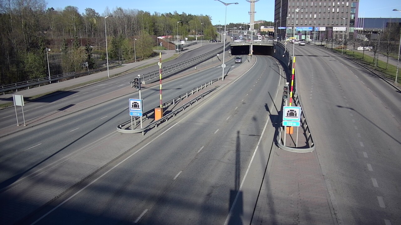 Kelikamerat Kuva Tie 100 Helsinki Hakamäentie, Kivihaan tunneli, länsi, Helsinki, Uusimaa