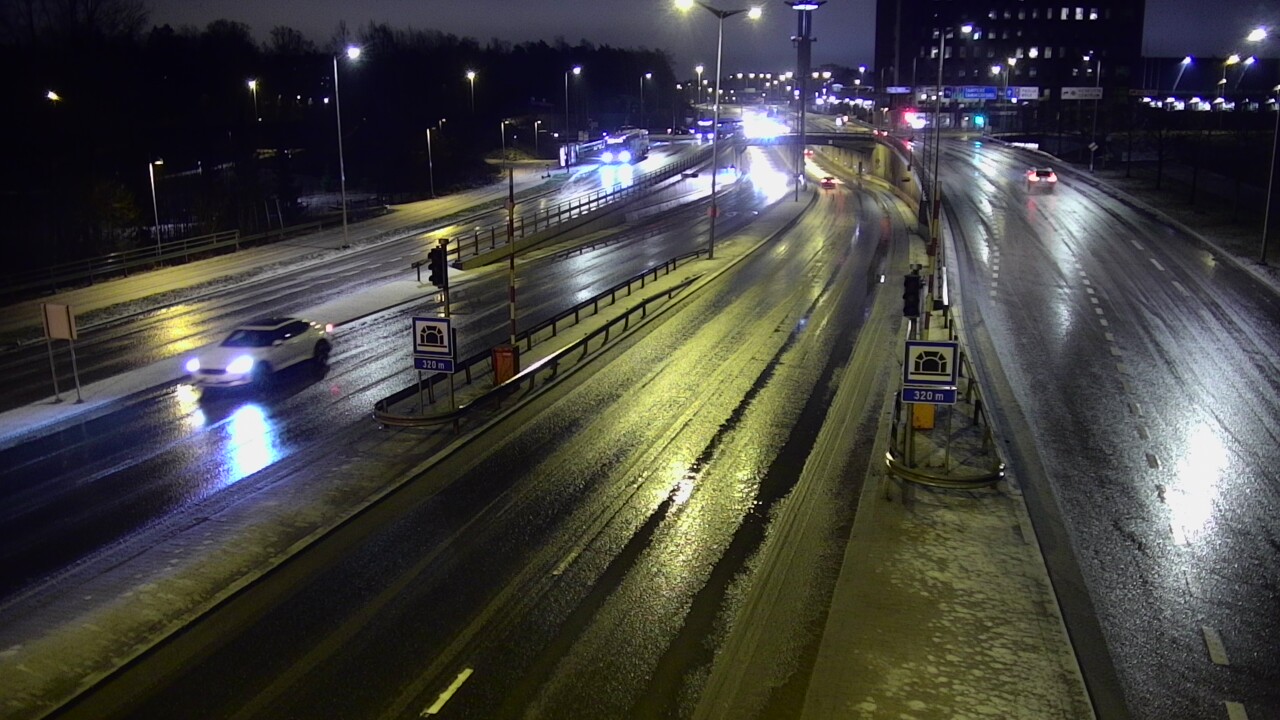 Kelikamerat Kuva Tie 100 Helsinki Hakamäentie, Kivihaan tunneli, länsi, Helsinki, Uusimaa