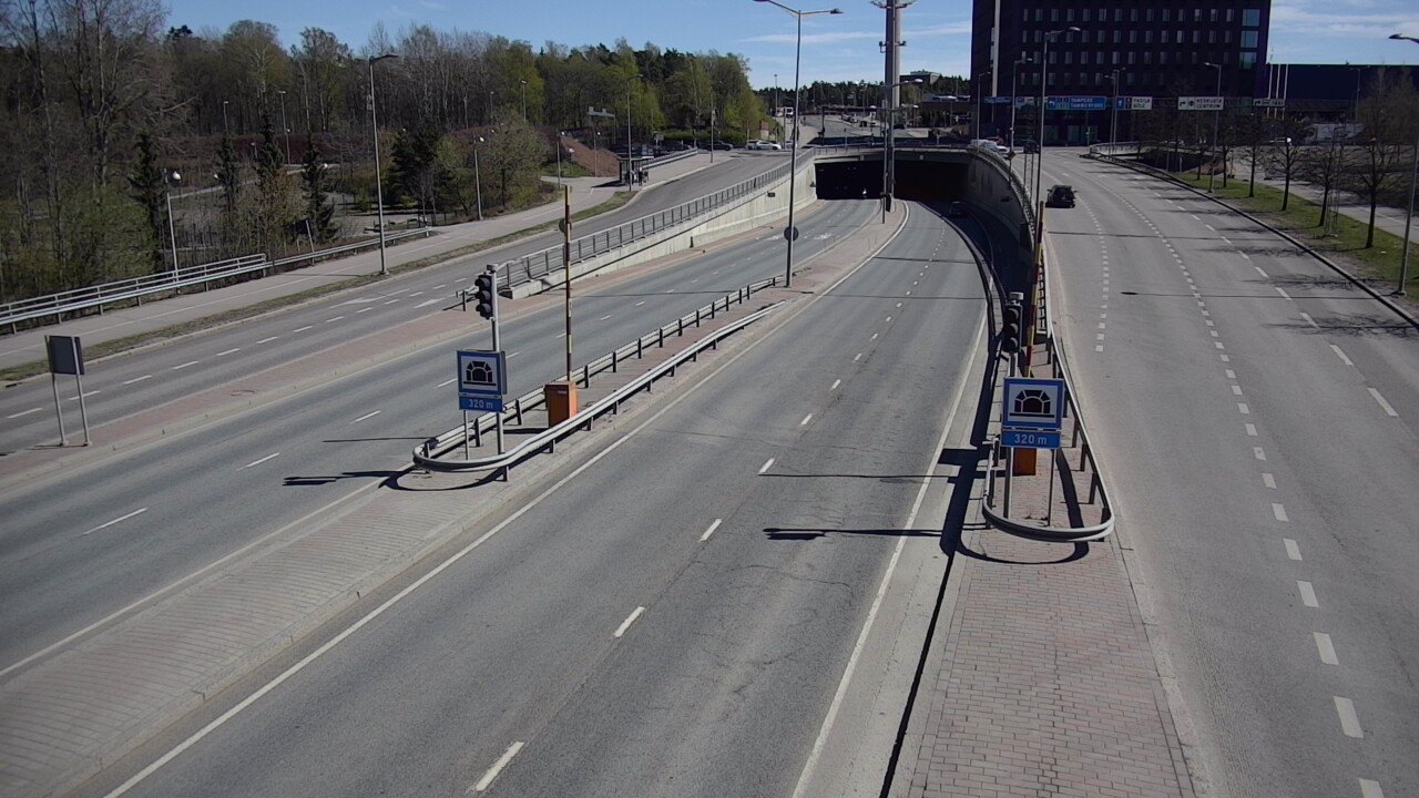 Kelikamerat Kuva Tie 100 Helsinki Hakamäentie, Kivihaan tunneli, länsi, Helsinki, Uusimaa