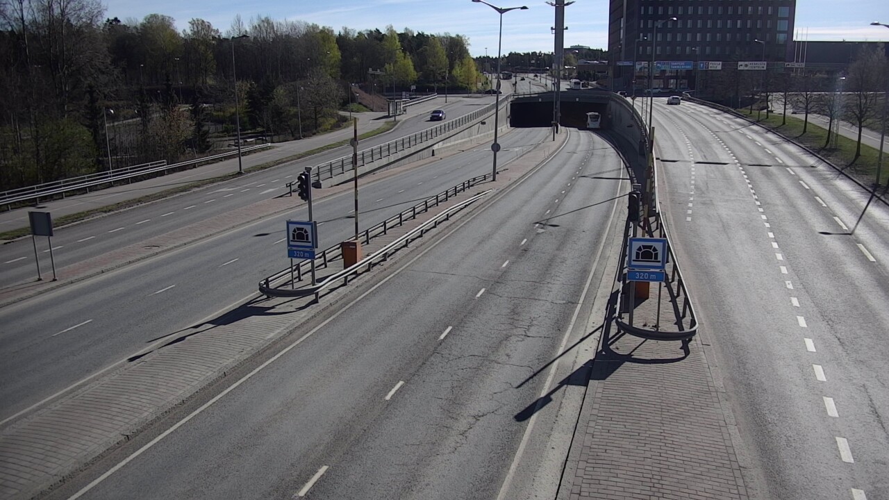 Kelikamerat Kuva Tie 100 Helsinki Hakamäentie, Kivihaan tunneli, länsi, Helsinki, Uusimaa