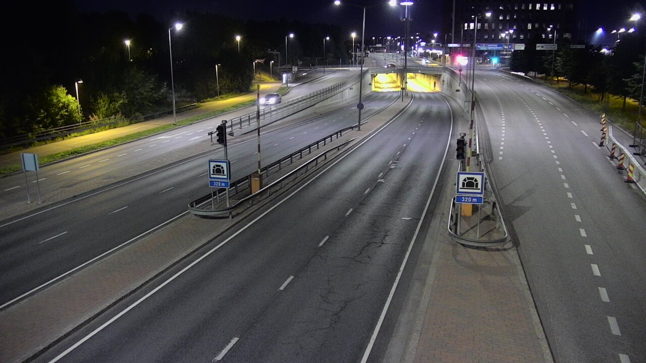 Kelikamerat Kuva Tie 100 Helsinki Hakamäentie, Kivihaan tunneli, länsi, Helsinki, Uusimaa