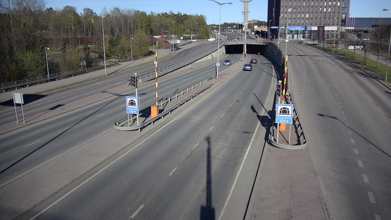 Kelikamerat Kuva Tie 100 Helsinki Hakamäentie, Kivihaan tunneli, länsi, Helsinki, Uusimaa
