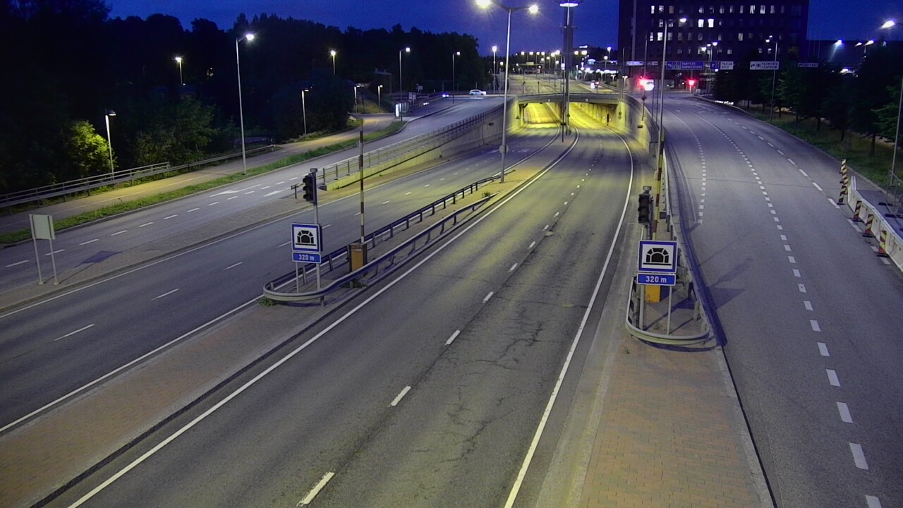 Kelikamerat Kuva Tie 100 Helsinki Hakamäentie, Kivihaan tunneli, länsi, Helsinki, Uusimaa