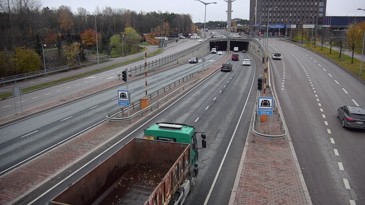 Kelikamerat Kuva Tie 100 Helsinki Hakamäentie, Kivihaan tunneli, länsi, Helsinki, Uusimaa