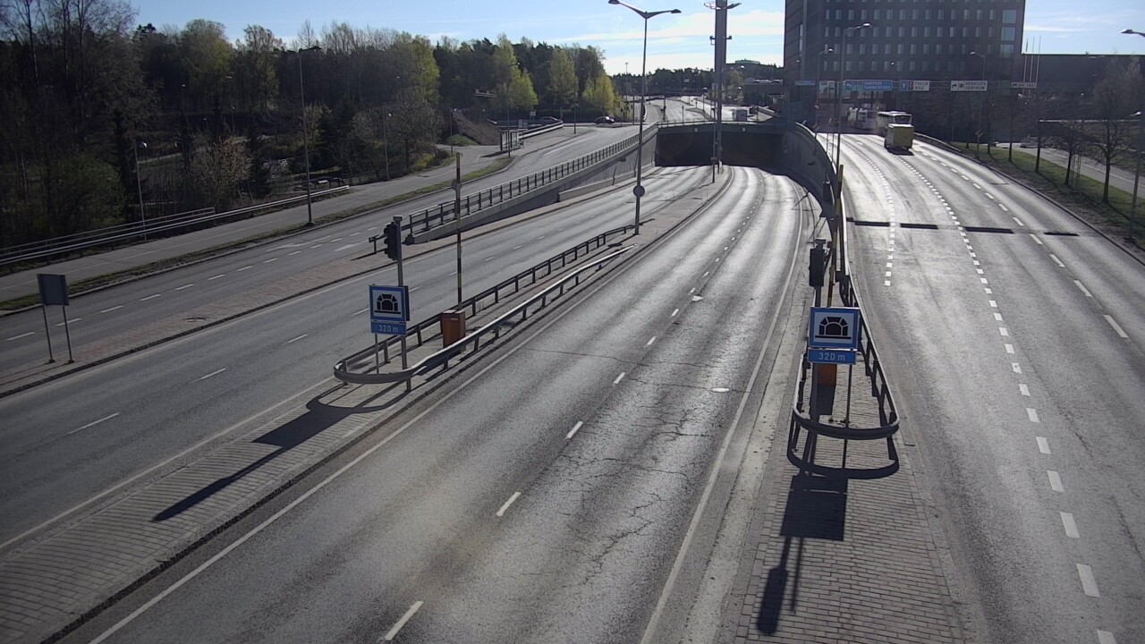 Kelikamerat Kuva Tie 100 Helsinki Hakamäentie, Kivihaan tunneli, länsi, Helsinki, Uusimaa