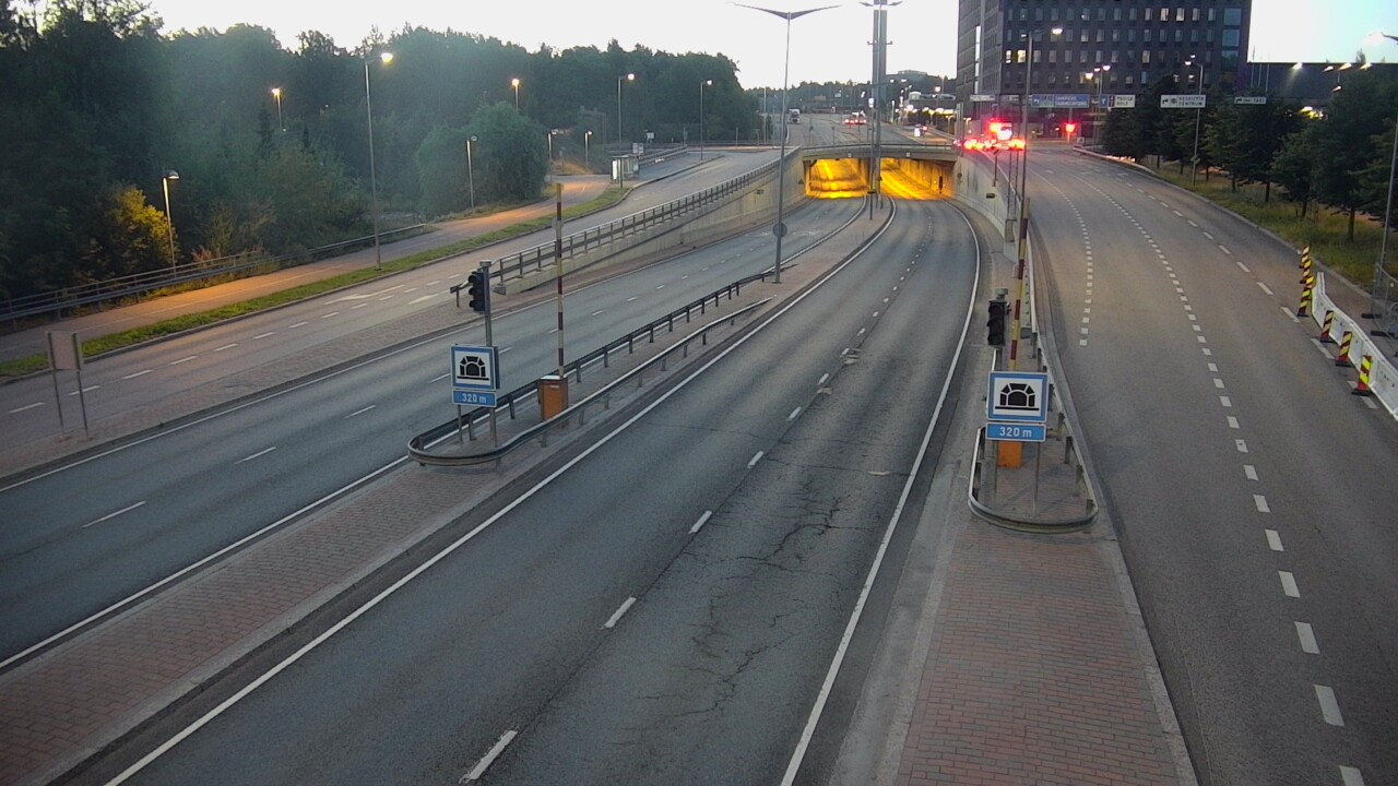 Kelikamerat Kuva Tie 100 Helsinki Hakamäentie, Kivihaan tunneli, länsi, Helsinki, Uusimaa