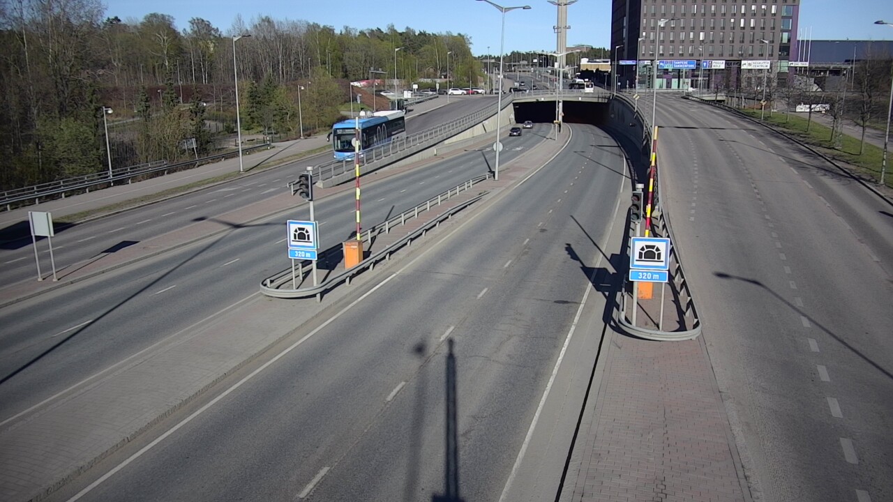 Kelikamerat Kuva Tie 100 Helsinki Hakamäentie, Kivihaan tunneli, länsi, Helsinki, Uusimaa