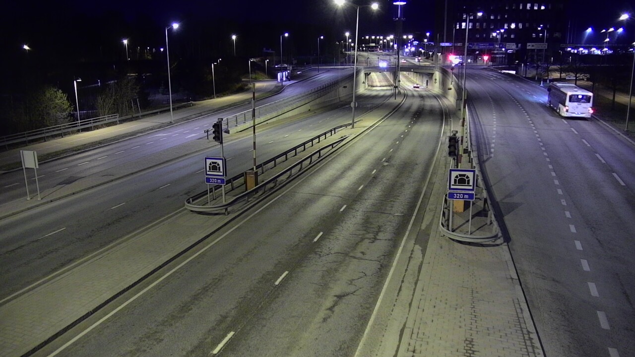 Kelikamerat Kuva Tie 100 Helsinki Hakamäentie, Kivihaan tunneli, länsi, Helsinki, Uusimaa