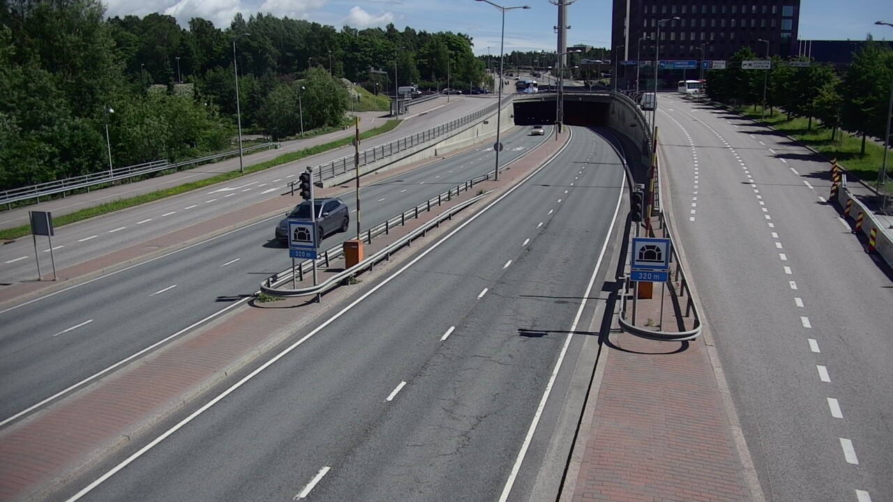 Kelikamerat Kuva Tie 100 Helsinki Hakamäentie, Kivihaan tunneli, länsi, Helsinki, Uusimaa
