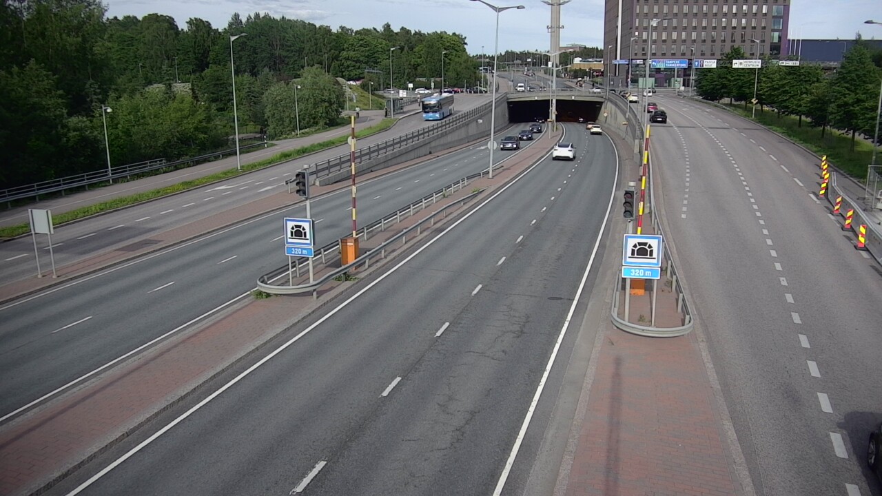 Kelikamerat Kuva Tie 100 Helsinki Hakamäentie, Kivihaan tunneli, länsi, Helsinki, Uusimaa