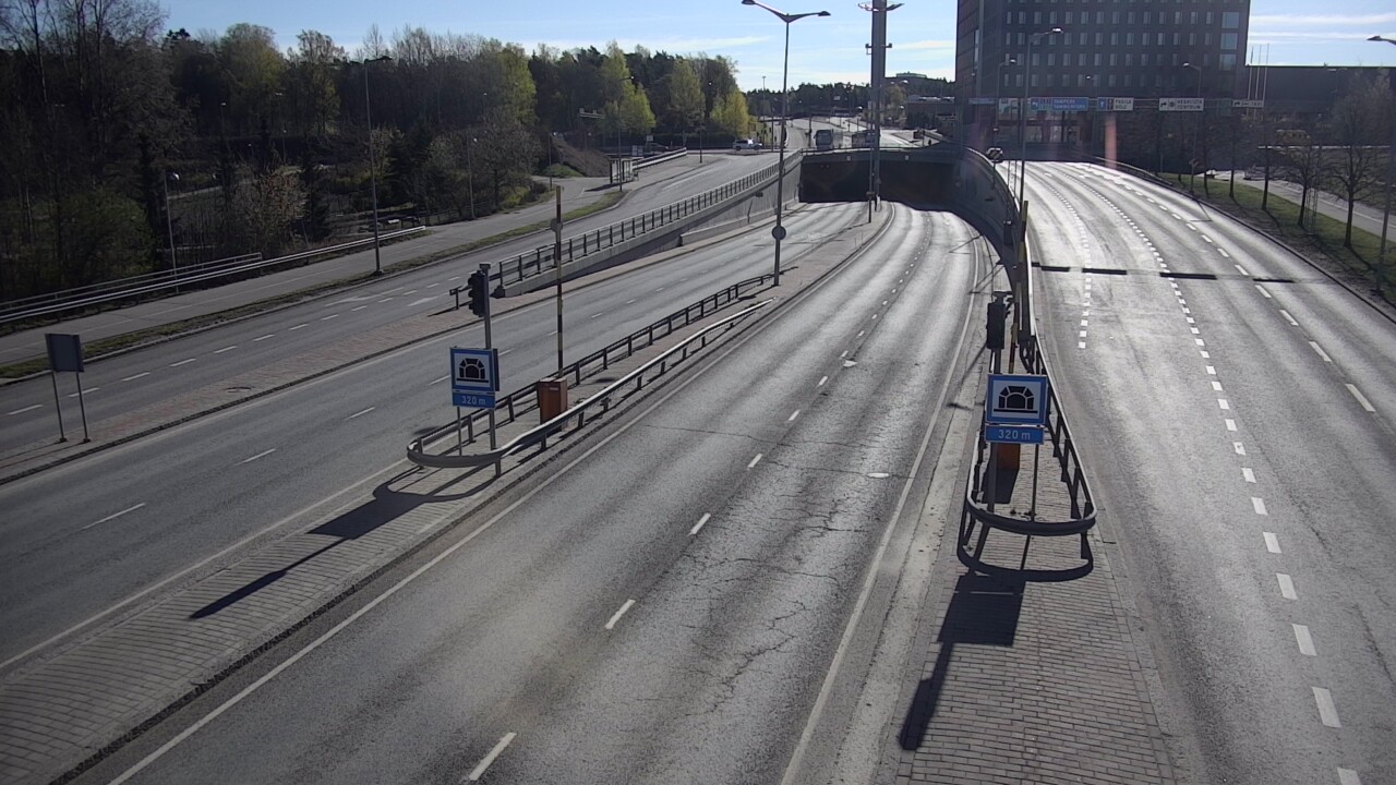 Kelikamerat Kuva Tie 100 Helsinki Hakamäentie, Kivihaan tunneli, länsi, Helsinki, Uusimaa