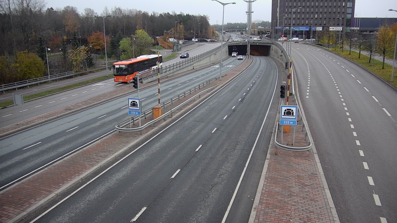 Kelikamerat Kuva Tie 100 Helsinki Hakamäentie, Kivihaan tunneli, länsi, Helsinki, Uusimaa