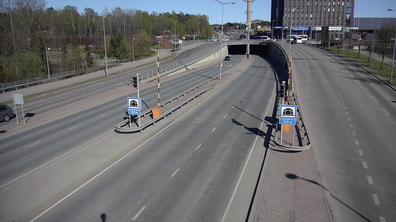 Kelikamerat Kuva Tie 100 Helsinki Hakamäentie, Kivihaan tunneli, länsi, Helsinki, Uusimaa
