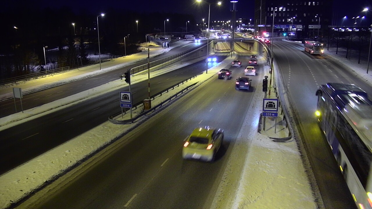 Kelikamerat Kuva Tie 100 Helsinki Hakamäentie, Kivihaan tunneli, länsi, Helsinki, Uusimaa