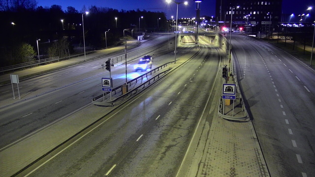 Kelikamerat Kuva Tie 100 Helsinki Hakamäentie, Kivihaan tunneli, länsi, Helsinki, Uusimaa