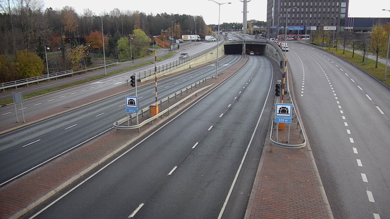Kelikamerat Kuva Tie 100 Helsinki Hakamäentie, Kivihaan tunneli, länsi, Helsinki, Uusimaa