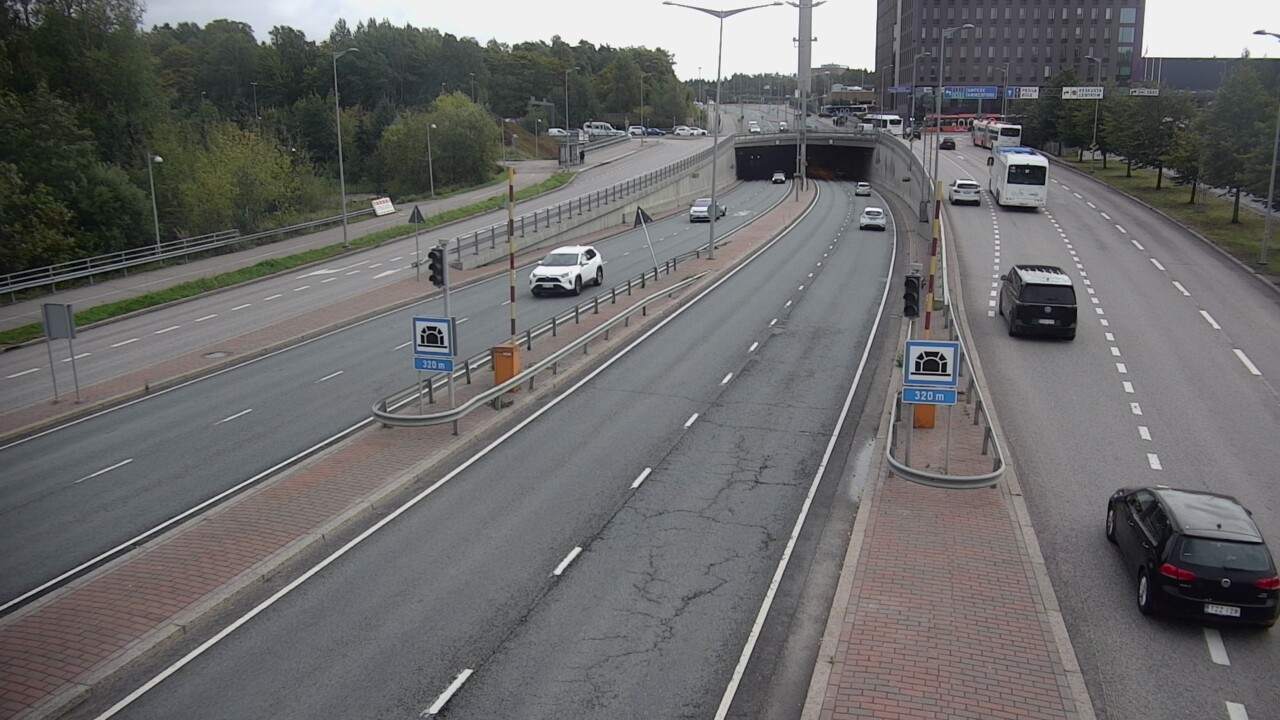 Kelikamerat Kuva Tie 100 Helsinki Hakamäentie, Kivihaan tunneli, länsi, Helsinki, Uusimaa