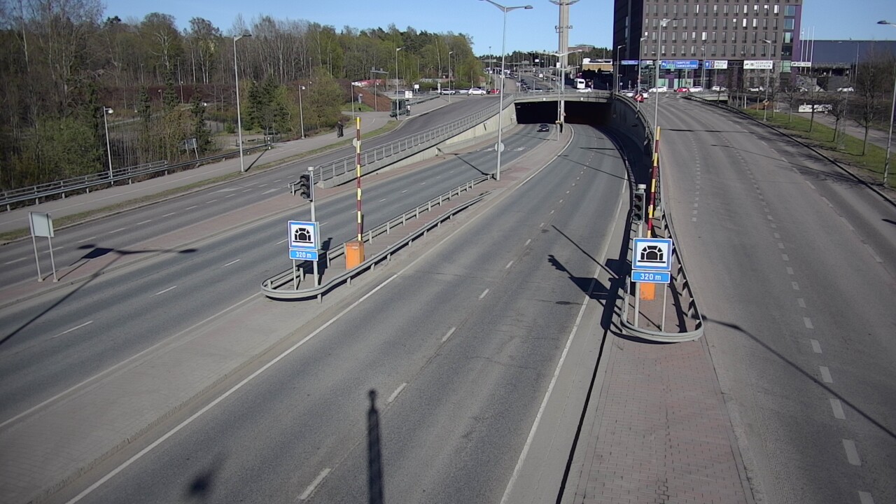 Kelikamerat Kuva Tie 100 Helsinki Hakamäentie, Kivihaan tunneli, länsi, Helsinki, Uusimaa