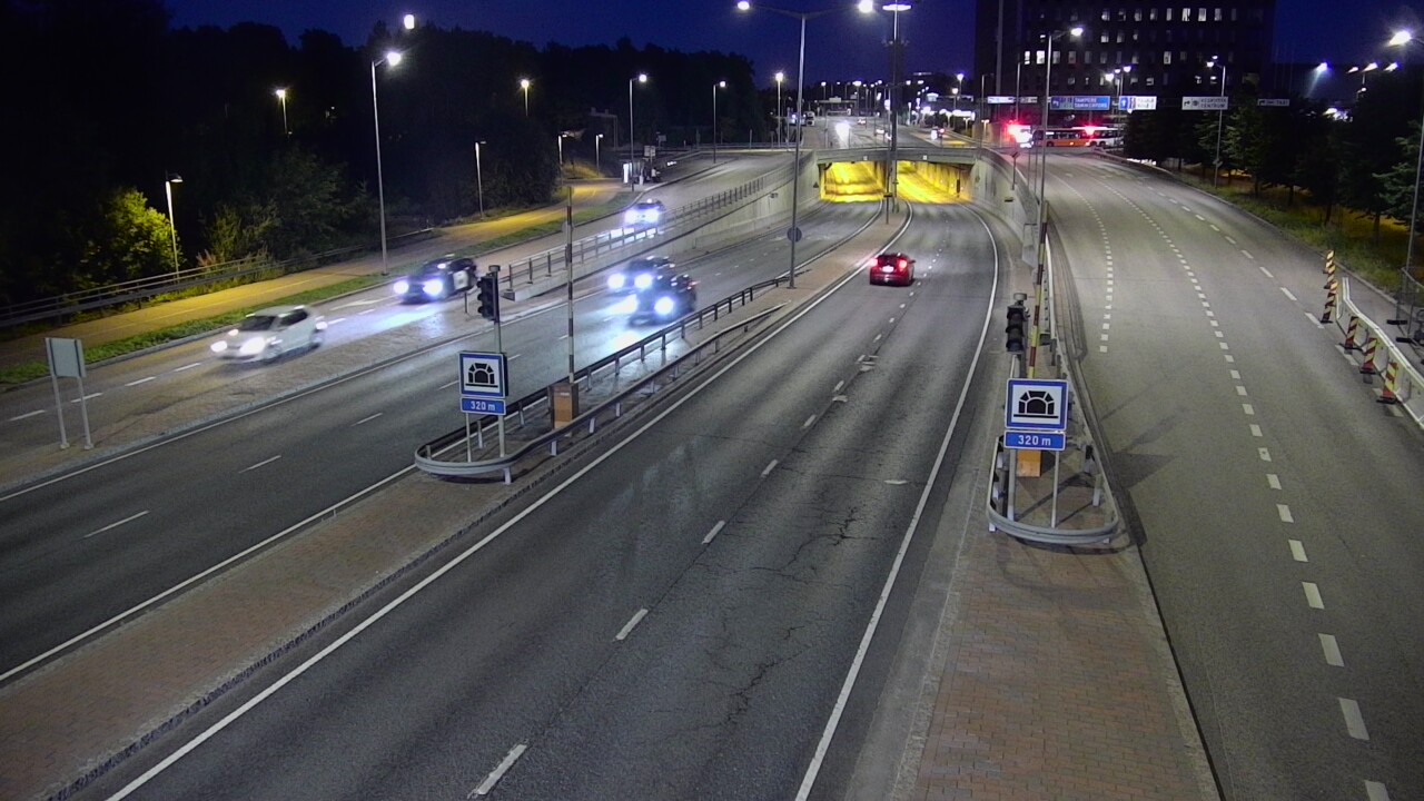 Kelikamerat Kuva Tie 100 Helsinki Hakamäentie, Kivihaan tunneli, länsi, Helsinki, Uusimaa